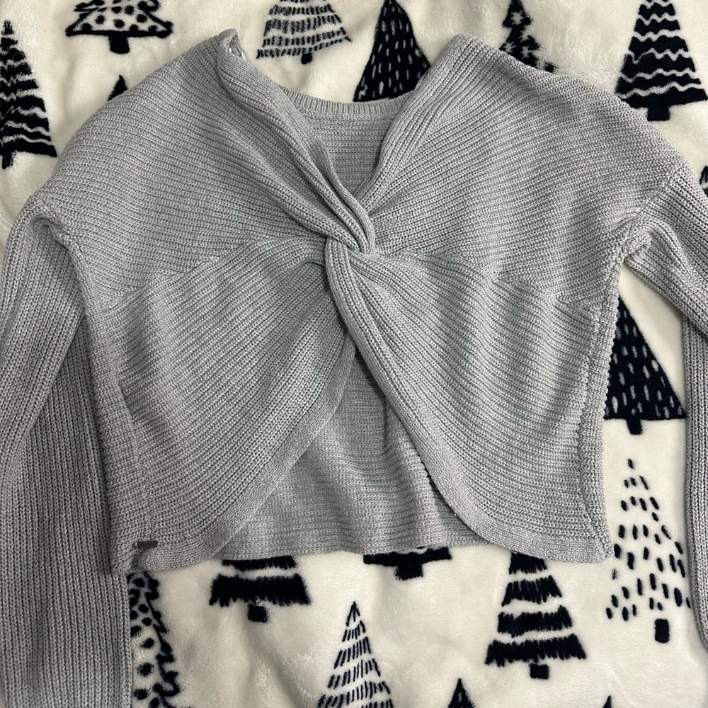 Hollister grey sweater size medium - Picture 2 of 3